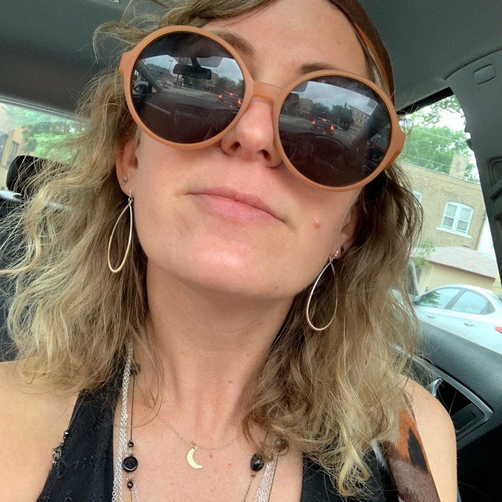 Meet your Posher, Jennifer